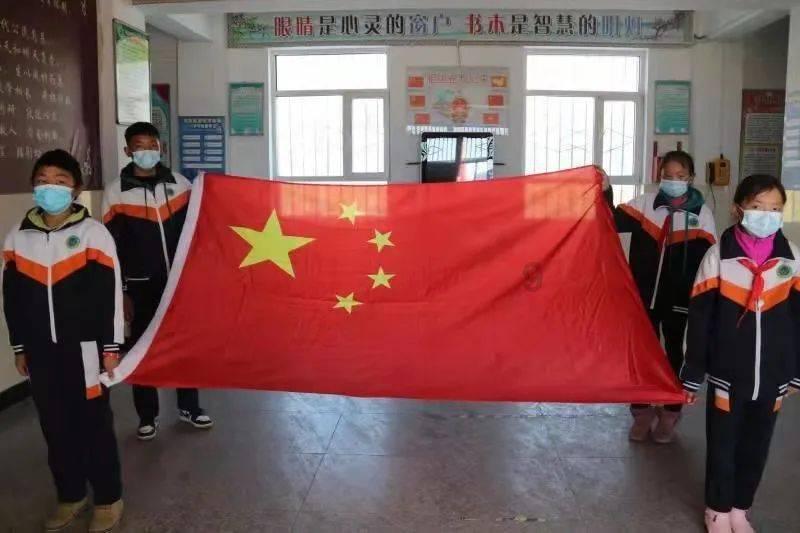 主人在医院死亡，忠犬每天守在医院门口，已经守了四个月仍在继续