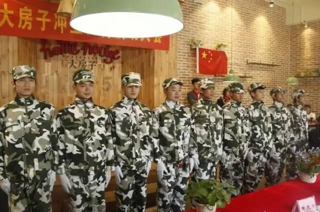 小艾比当海军